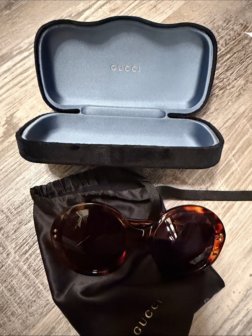 Gucci Round Tortoiseshell Women's Sunglasses with Dark Lenses
